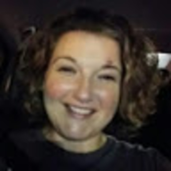 Meet your Posher, Heidi - Picture 1 of 1